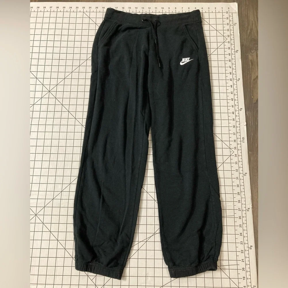 Nike Women’s Size Small Black Sweats‎